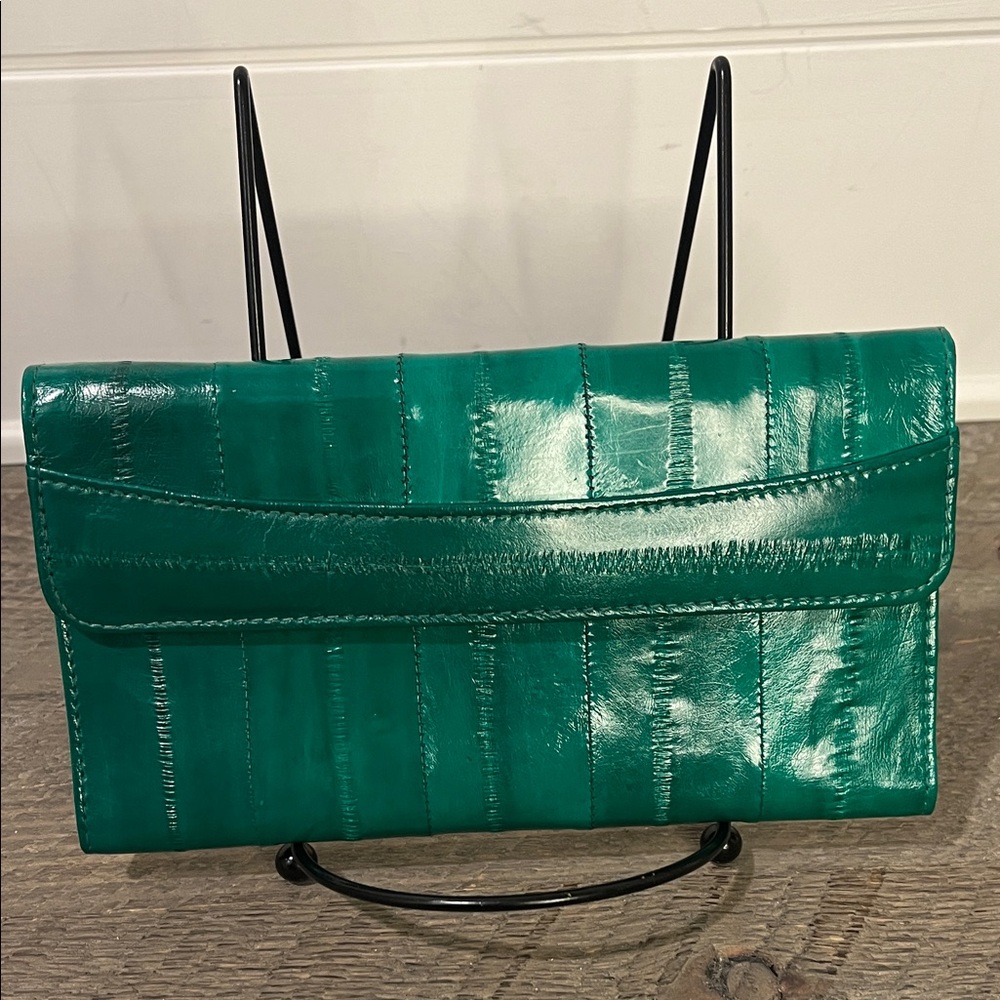 Elegant Green Leather Wallet NEW